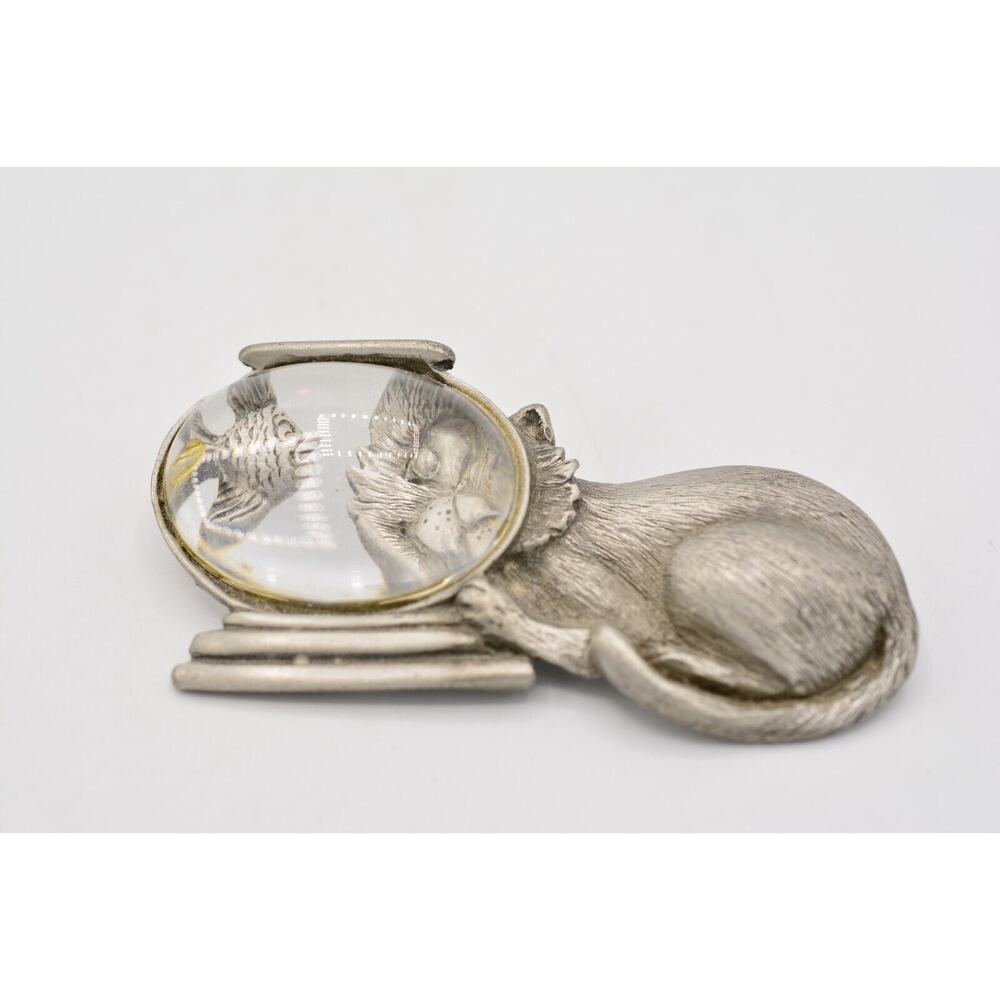 JJ Vintage Pin Brooch Cat Fish Bowl Lucite Resin Pewter Signed 1980s Rare BinAJ - Picture 4 of 12
